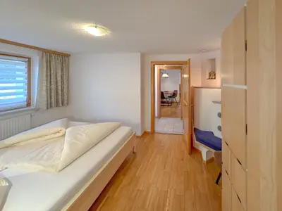 Schlafzimmer Blick in die Küche