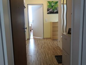 23425603-Ferienwohnung-6-Niederwerrn-300x225-5