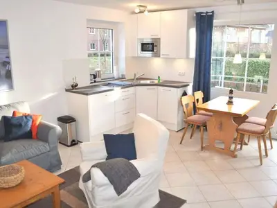 Ferienwohnung für 4 Personen (48 m²) in Niendorf/Ostsee 3/10