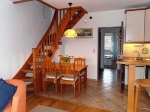 23366420-Ferienwohnung-4-Niendorf/Ostsee-300x225-0