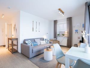 23366433-Ferienwohnung-4-Niendorf/Ostsee-300x225-2