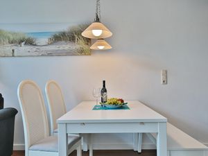 23971260-Ferienwohnung-4-Niendorf/Ostsee-300x225-5