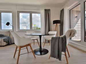 23971359-Ferienwohnung-4-Niendorf/Ostsee-300x225-3