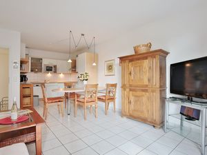 23971373-Ferienwohnung-4-Niendorf/Ostsee-300x225-2