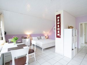 23366442-Ferienwohnung-4-Niendorf/Ostsee-300x225-5