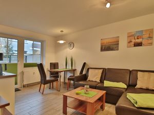 23971362-Ferienwohnung-3-Niendorf/Ostsee-300x225-2