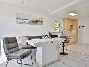 23971358-Ferienwohnung-3-Niendorf/Ostsee-300x225-0