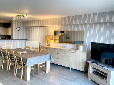 DiningRoom