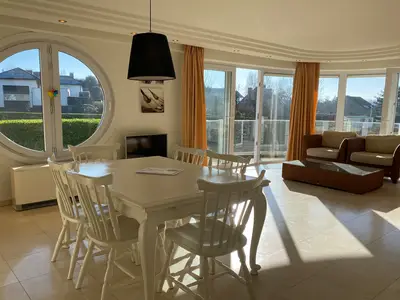 DiningRoom