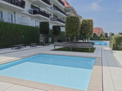 PoolOfHouse