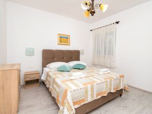 23940824-Ferienwohnung-4-Nin-300x225-1