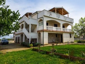 Ferienwohnung mit Schlafzimmer (60 m&sup2;) in Nin