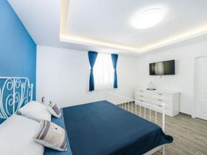 22235081-Ferienwohnung-2-Nin-300x225-5