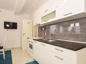 23468903-Ferienwohnung-0-Nin-300x225-2