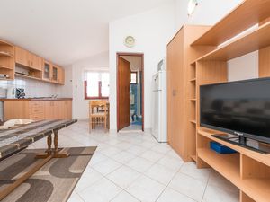 18322602-Ferienwohnung-2-Nin-300x225-3