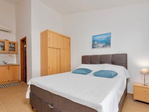 18950049-Ferienwohnung-2-Nin-300x225-4