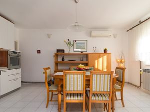 19109832-Ferienwohnung-7-Nin-300x225-4