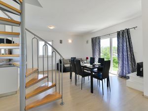 19209082-Ferienwohnung-5-Nin-300x225-1