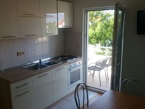 22003615-Ferienwohnung-4-Nin-300x225-3