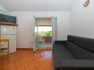 23115901-Ferienwohnung-4-Nin-300x225-1