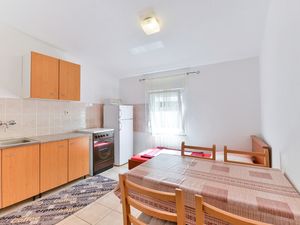 23435163-Ferienwohnung-4-Nin-300x225-1