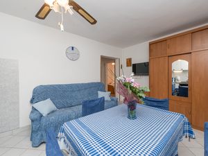 23925912-Ferienwohnung-5-Nin-300x225-3