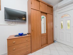 23925912-Ferienwohnung-5-Nin-300x225-4