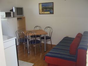 23932327-Ferienwohnung-4-Nin-300x225-1