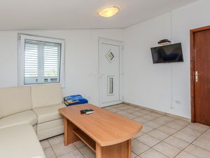 24003106-Ferienwohnung-4-Nin-300x225-3