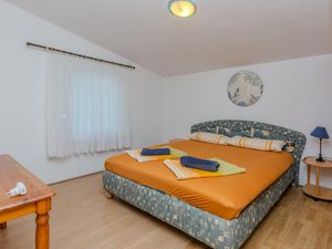 24003106-Ferienwohnung-4-Nin-300x225-5