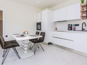 24024896-Ferienwohnung-4-Nin-300x225-4