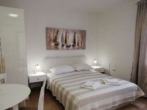 22250729-Ferienwohnung-0-Nin-300x225-3