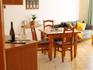 23924651-Ferienwohnung-2-Nittel-300x225-2