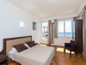 19067234-Ferienwohnung-6-Nizza-300x225-5