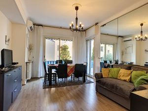 19067248-Ferienwohnung-4-Nizza-300x225-1