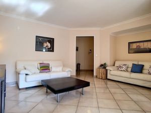 19067256-Ferienwohnung-4-Nizza-300x225-3