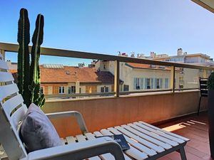 22326107-Ferienwohnung-3-Nizza-300x225-0