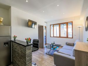 22412847-Ferienwohnung-3-Nizza-300x225-0