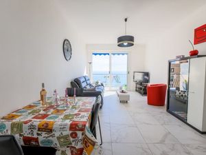 22793819-Ferienwohnung-5-Nizza-300x225-2