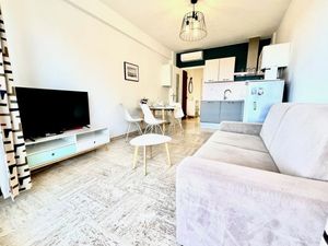 23971553-Ferienwohnung-4-Nizza-300x225-3