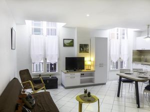 23842754-Ferienwohnung-4-Nizza-300x225-0