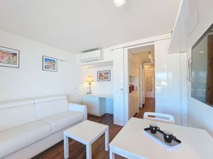 24006108-Ferienwohnung-2-Nizza-300x225-4