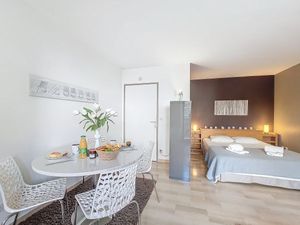 22325157-Ferienwohnung-3-Nizza-300x225-5