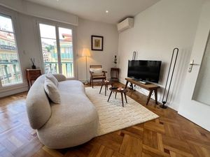 24022779-Ferienwohnung-4-Nizza-300x225-1