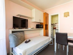 24027218-Ferienwohnung-3-Nizza-300x225-2