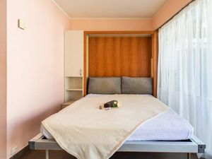 24027218-Ferienwohnung-3-Nizza-300x225-5