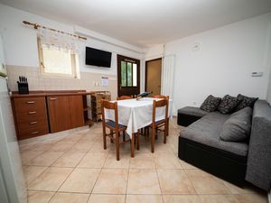 23535165-Ferienwohnung-6-Njivice-300x225-2