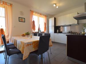 23519817-Ferienwohnung-6-Njivice-300x225-3