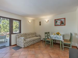 23535191-Ferienwohnung-4-Njivice-300x225-4