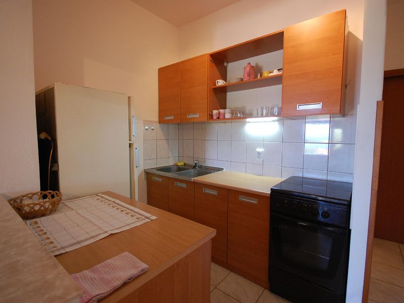 23535193-Ferienwohnung-5-Njivice-800x600-2